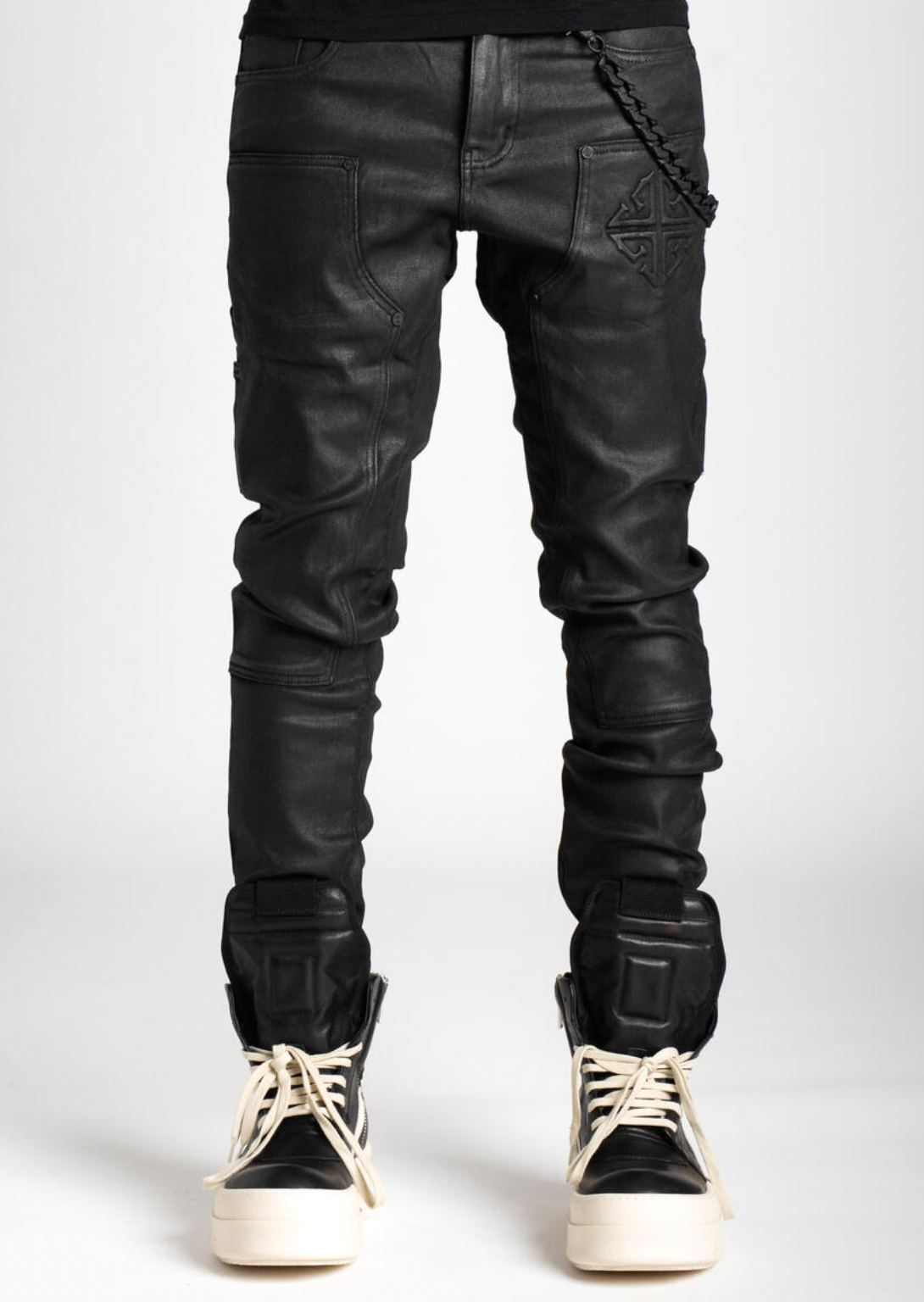 Guapi All Black Carpenter Denim