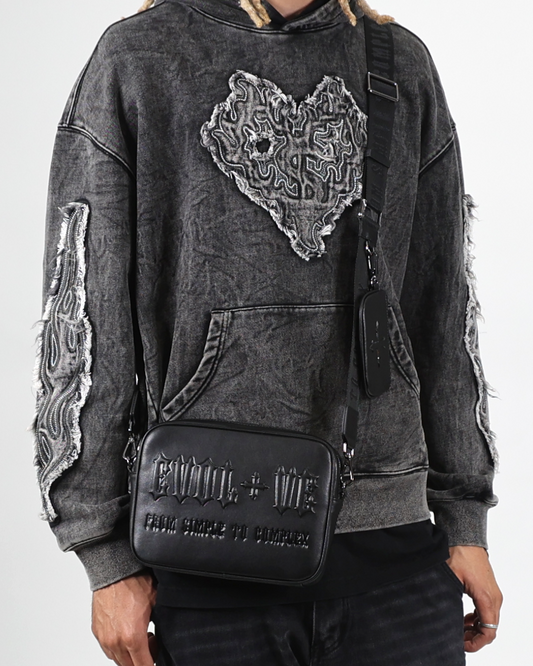 EVOL+VE 'FROM SIMPLE TO COMPLEX' LEATHER SIDE BAG BLACK