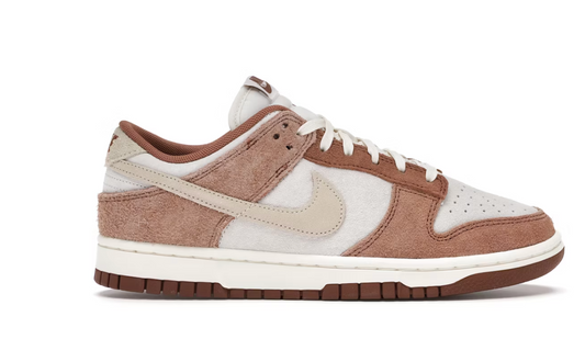 Dunk Low Curry (D)